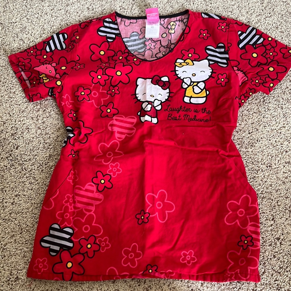 Hello Kitty Scrub Top in XS